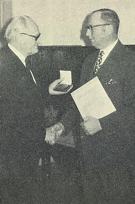 V adventě roku 1971 mu byla udělena medaile Adalberta Stiftera
