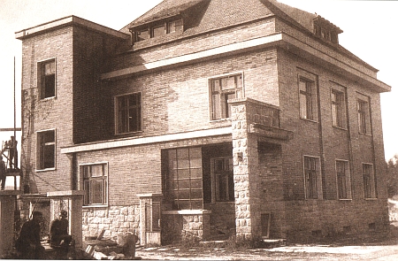 Budova někdejšího celního úřadu v Kaplických Chalupách